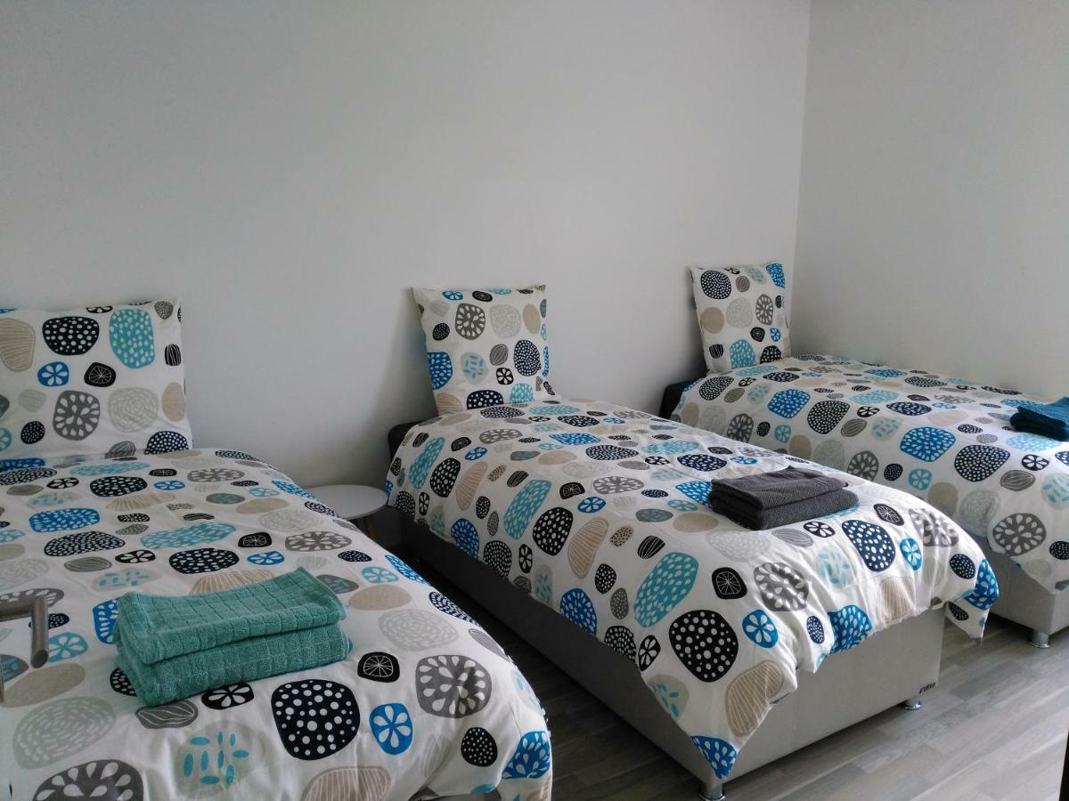 Appartement F3 Avec Parking Privee Сен-Приест Екстериор снимка